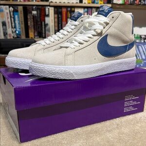 Nike SB Zoom Blazer Mid Size 7.5